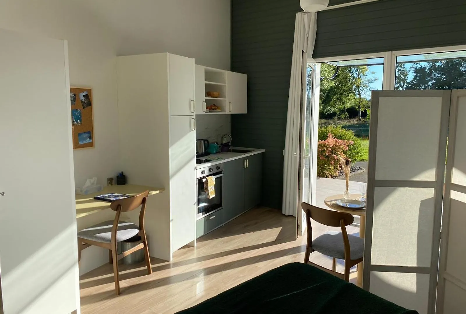 **  Hotel Les Voisins Beaucemaine Ploufragan France